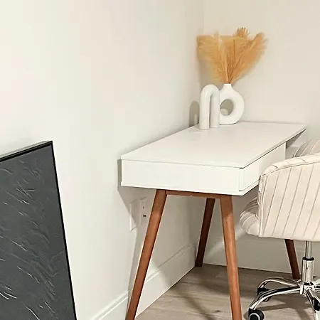 Modern 2 Bed Furnished Apartment In Quincy Extérieur photo