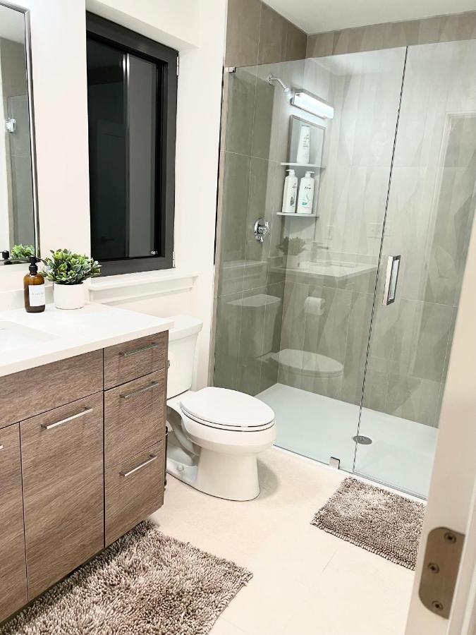 Appartement Modern 2 Bed Furnished In Quincy